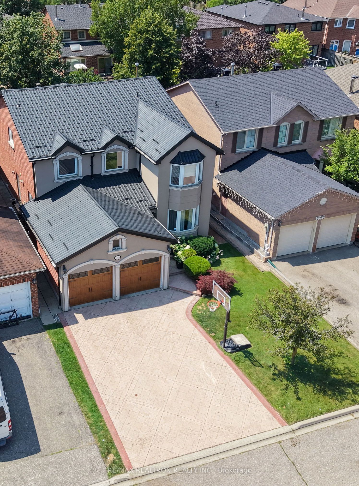6026 Roxbury Road, Mississauga, ON L5N 4M7 photo 5