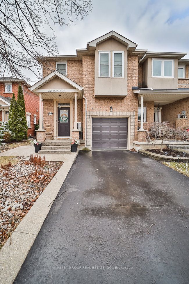 2378 Dalebrook Drive, Oakville, ON L6H 6K4 photo 2