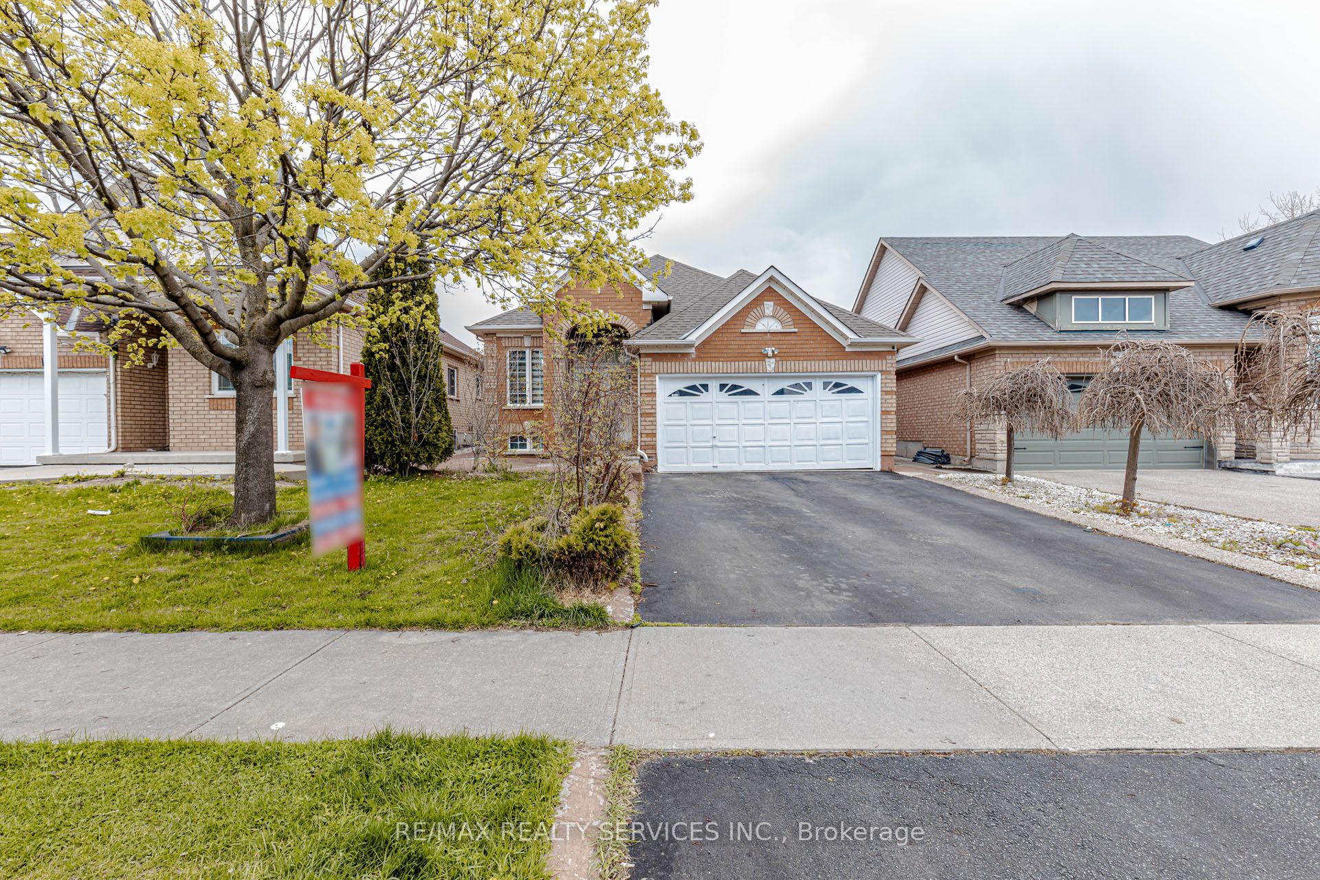3 Orchid Drive, Brampton, ON L7A 1M4