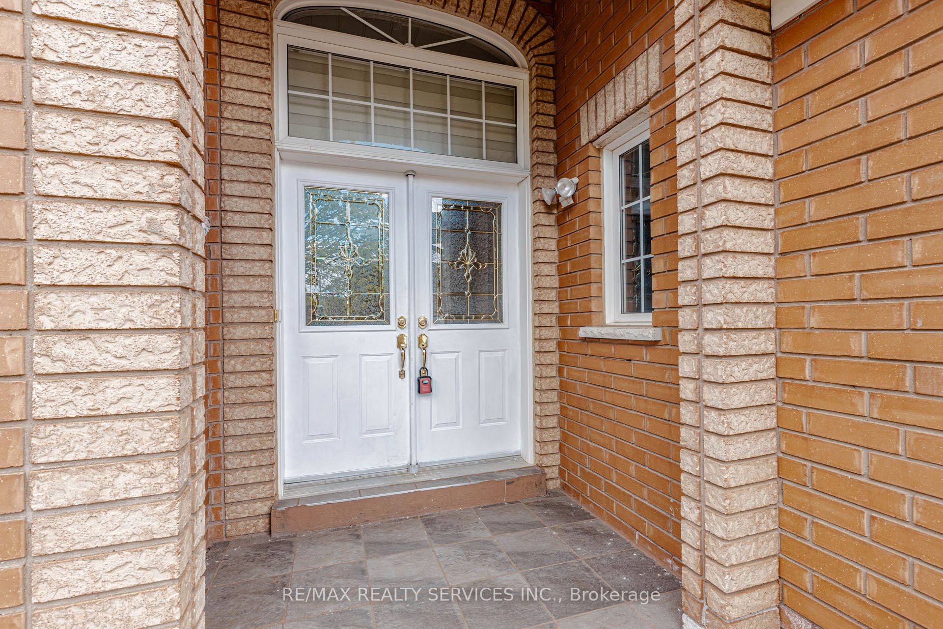 3 Orchid Drive, Brampton, ON L7A 1M4 photo 3