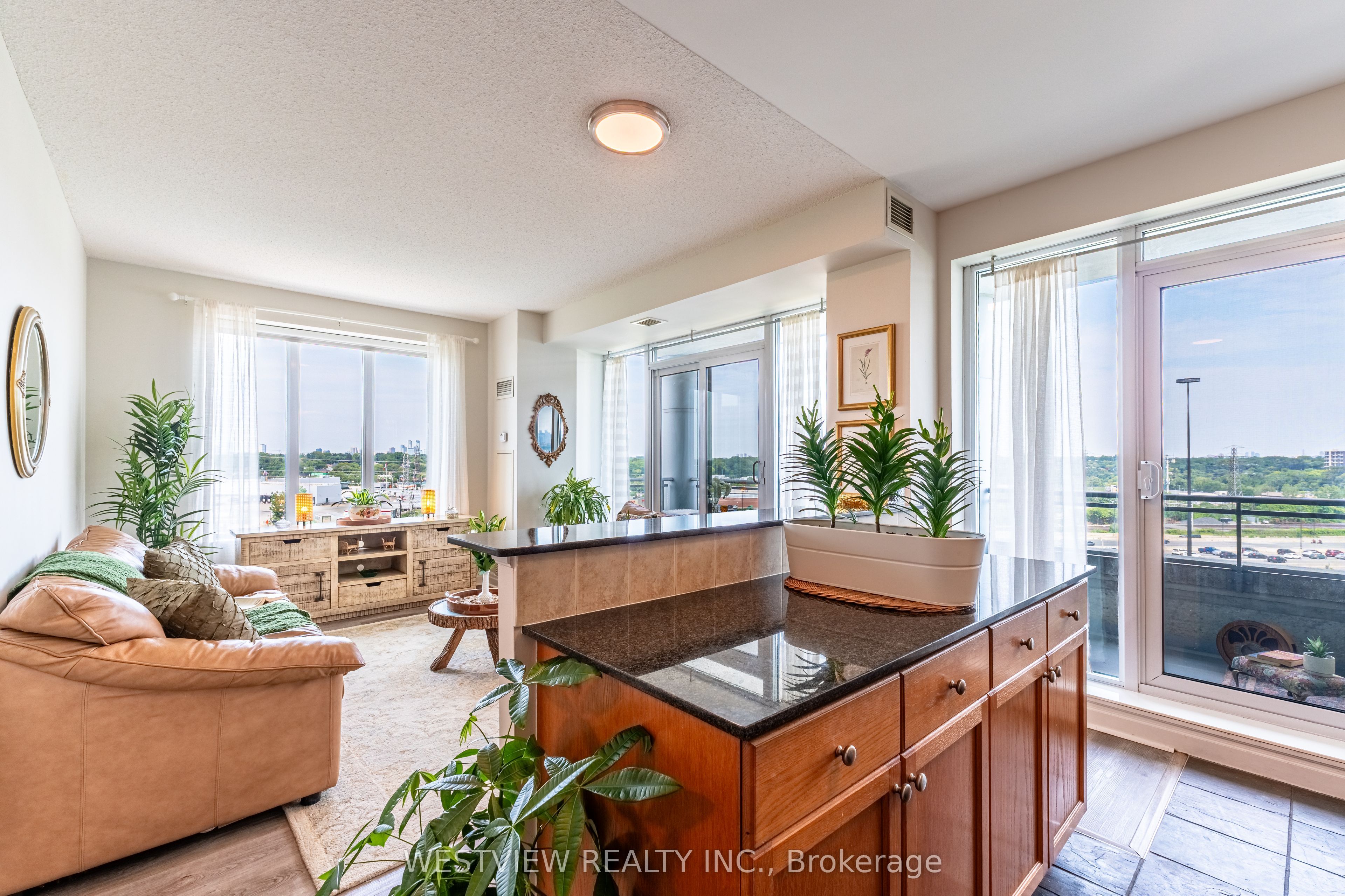 2119 Lake Shore Boulevard W 1004, Toronto, ON M8V 4E8 photo 3
