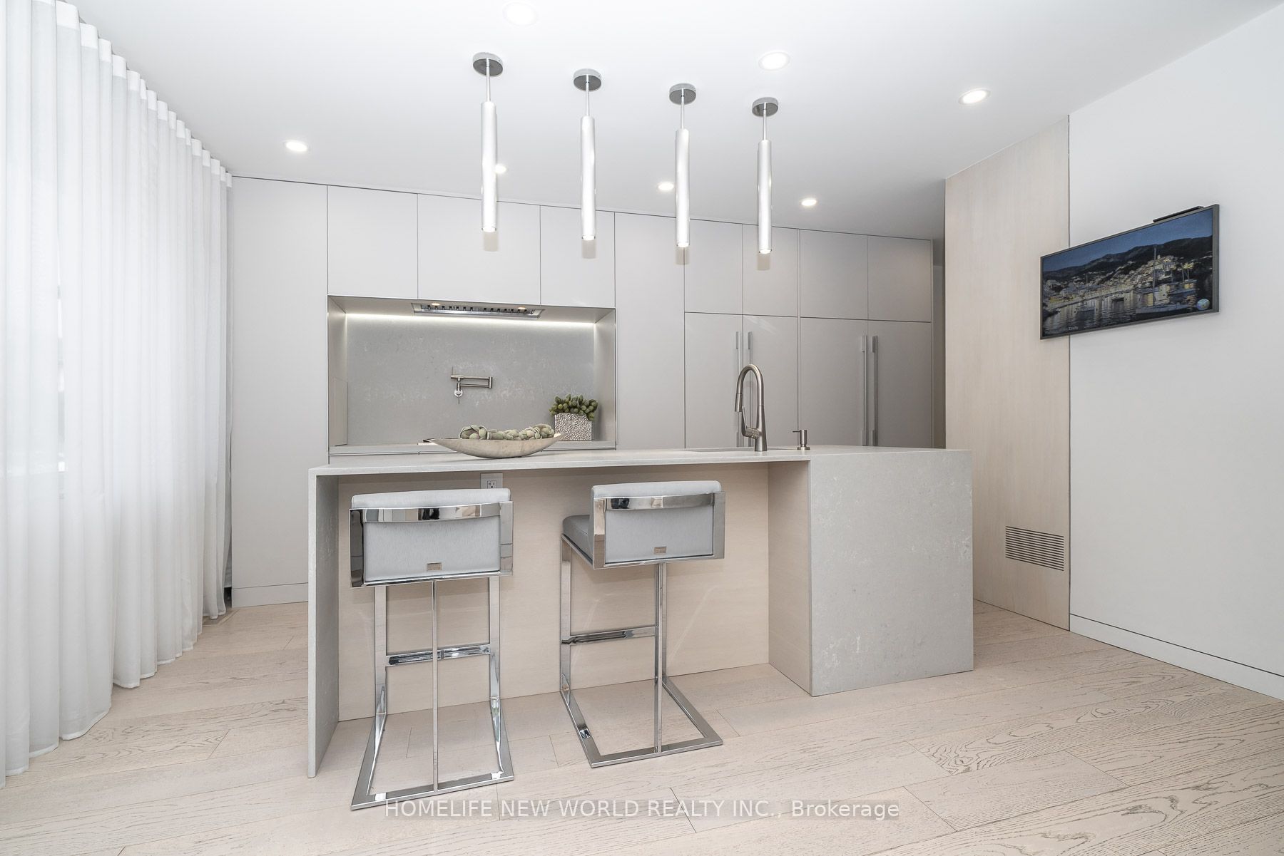 30 Carling Avenue, Toronto, ON M6G 3S1 photo 4