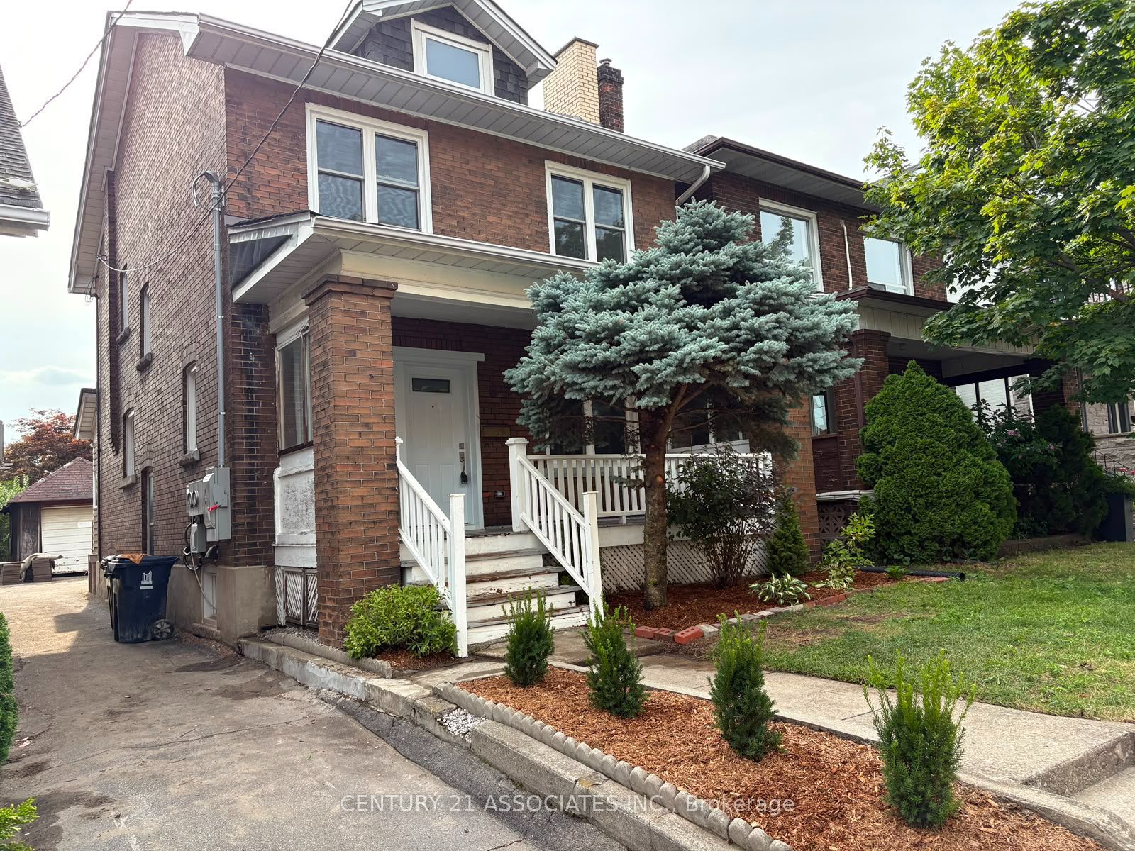 634 runnymede Road Unit B, Toronto, ON M6S 3A2 photo 2