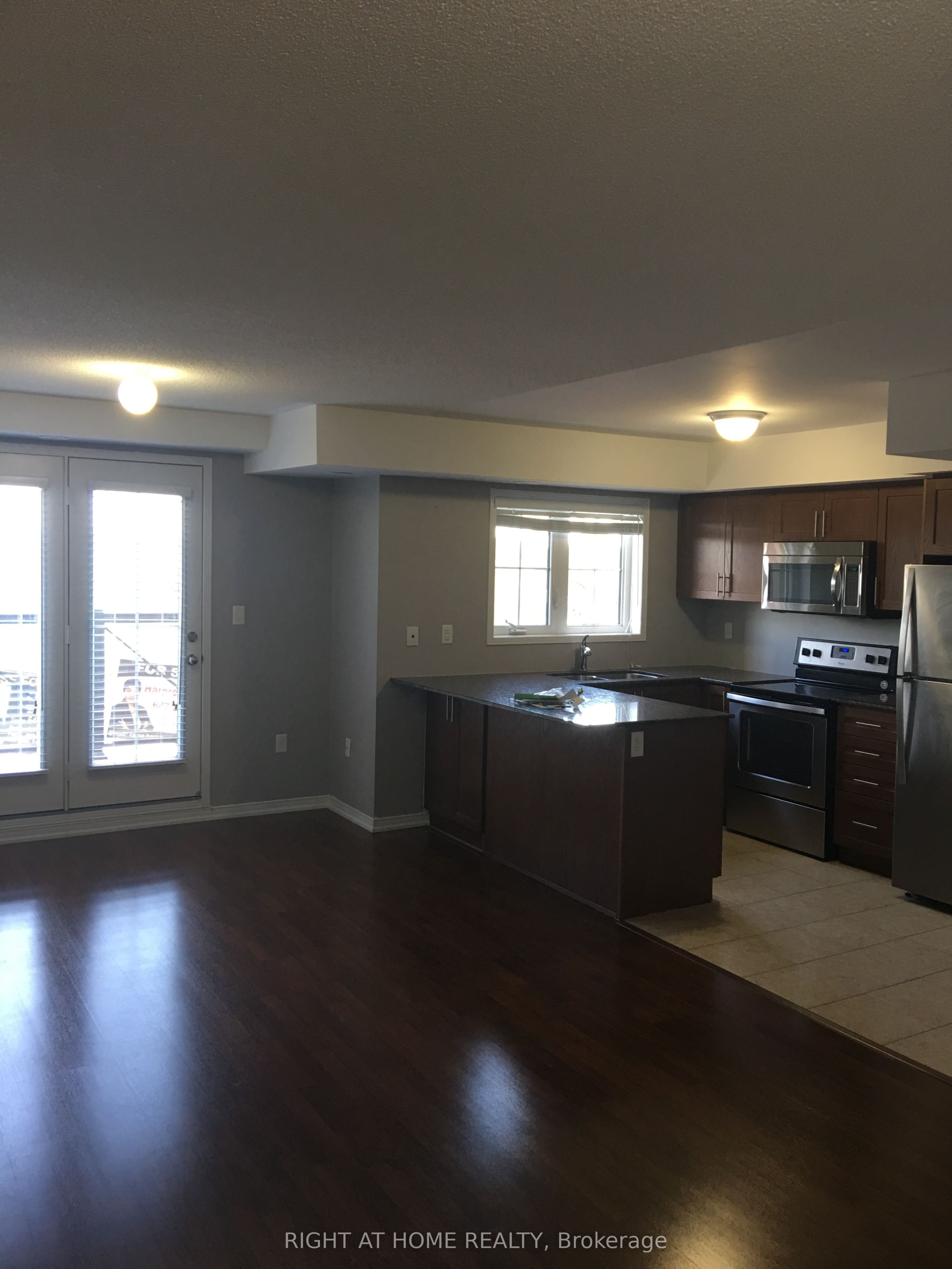 2508 Post Road E 29, Oakville, ON L6H 0J2 photo 2