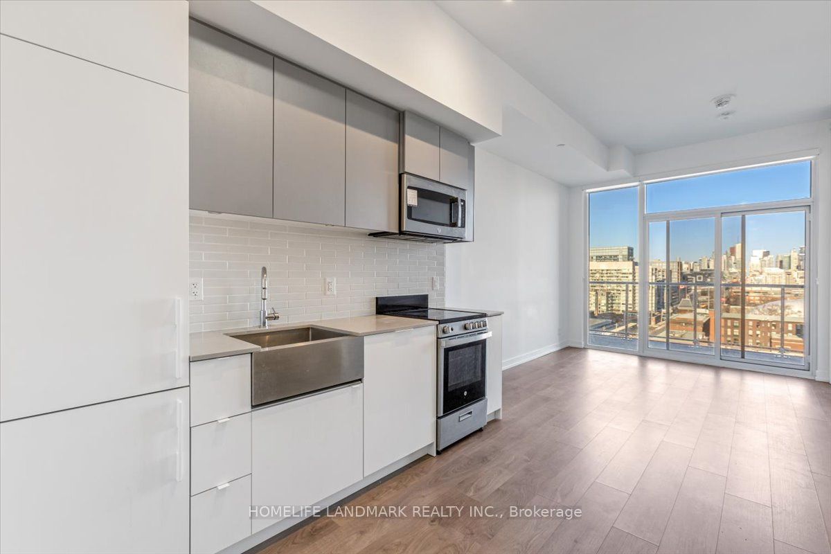 270 Dufferin Street 1023, Toronto, ON M6K 1Z6 photo 2