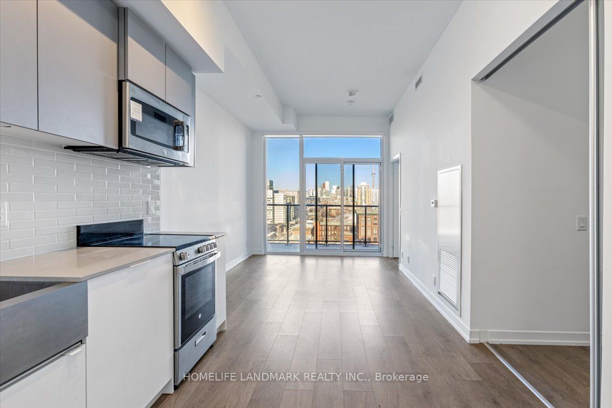 270 Dufferin Street 1023, Toronto, ON M6K 1Z6 photo 3