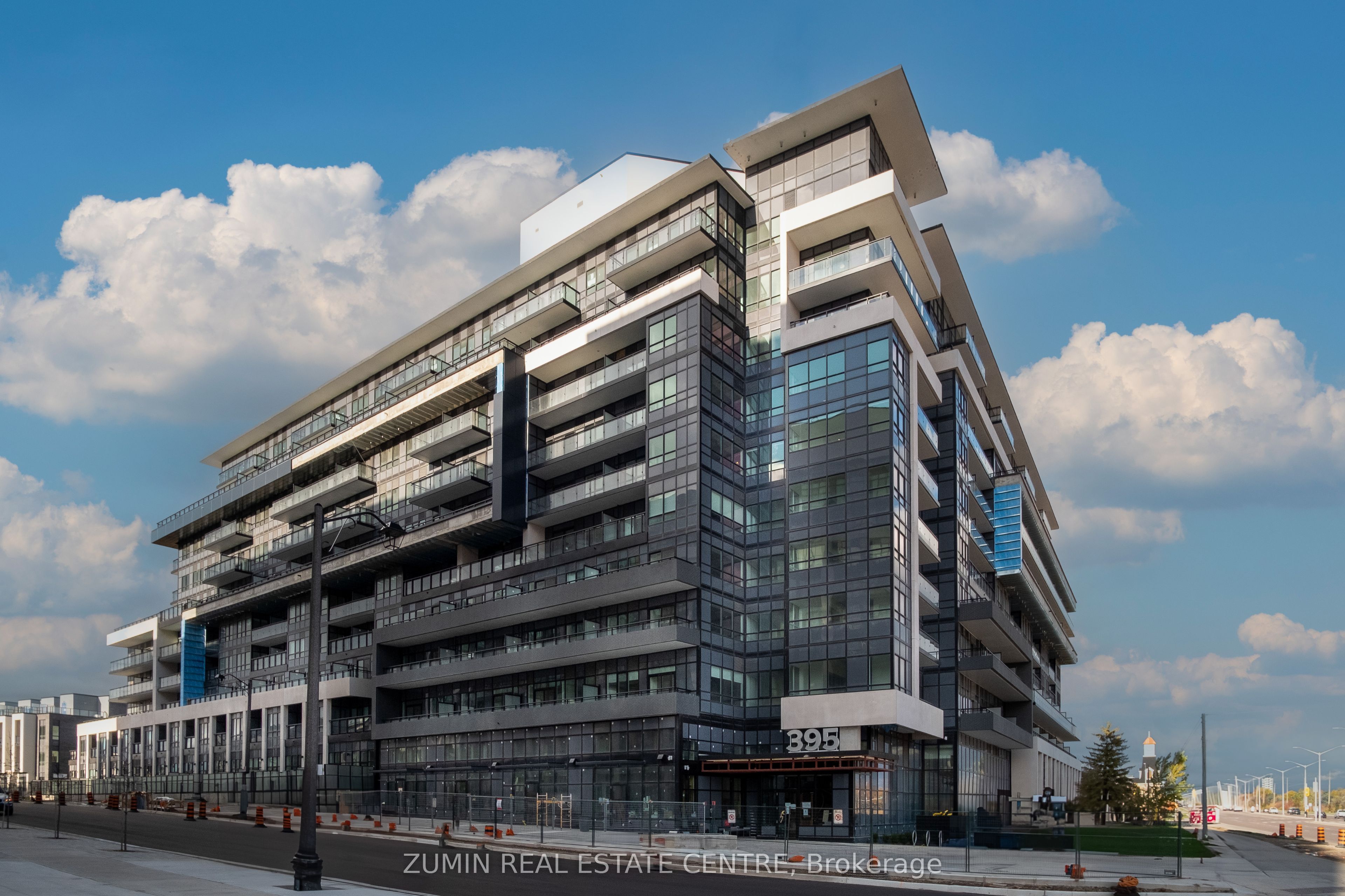 395 Dundas Street W 110, Oakville, ON L6M 5R8
