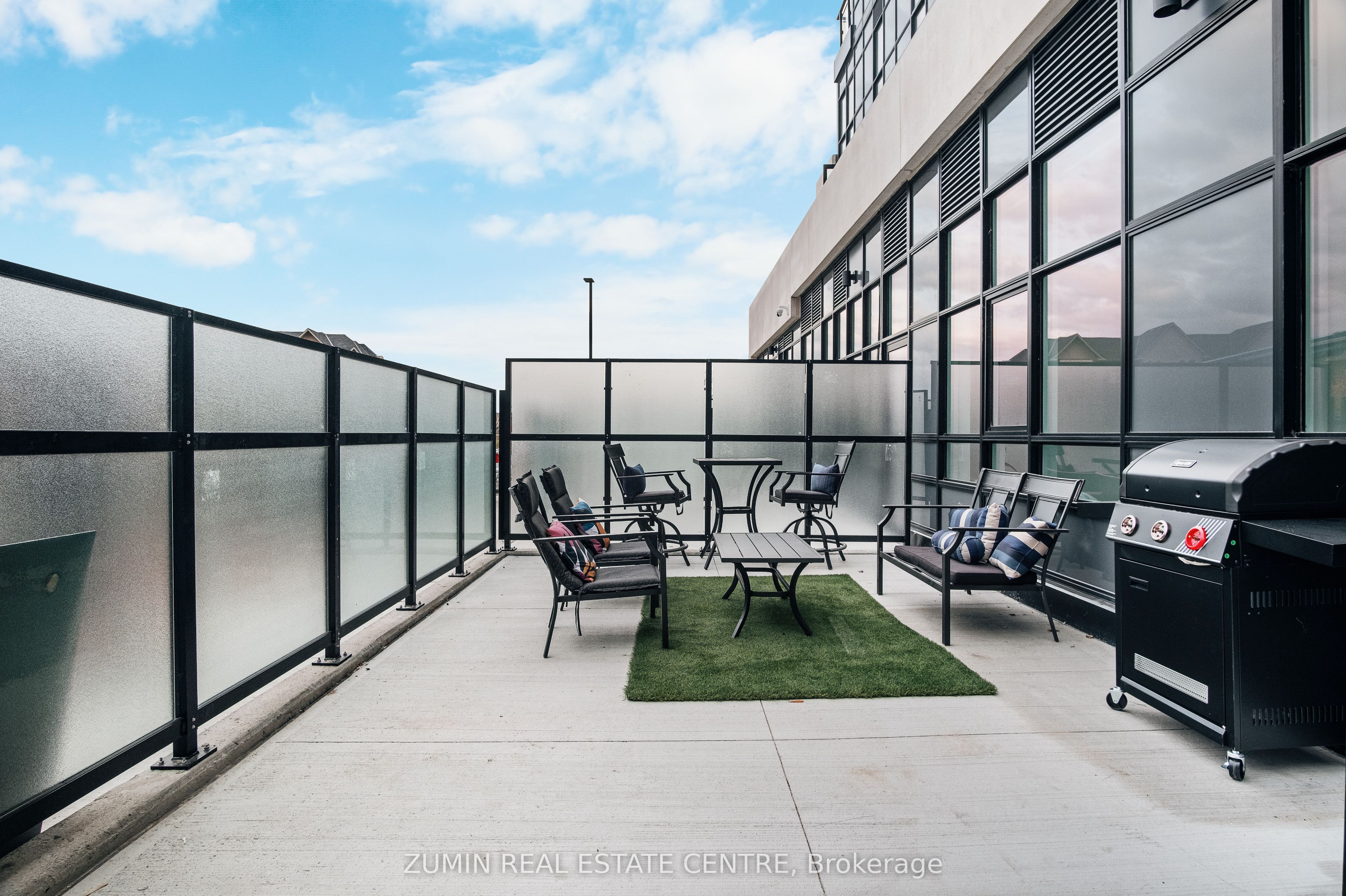 395 Dundas Street W 110, Oakville, ON L6M 5R8 photo 5