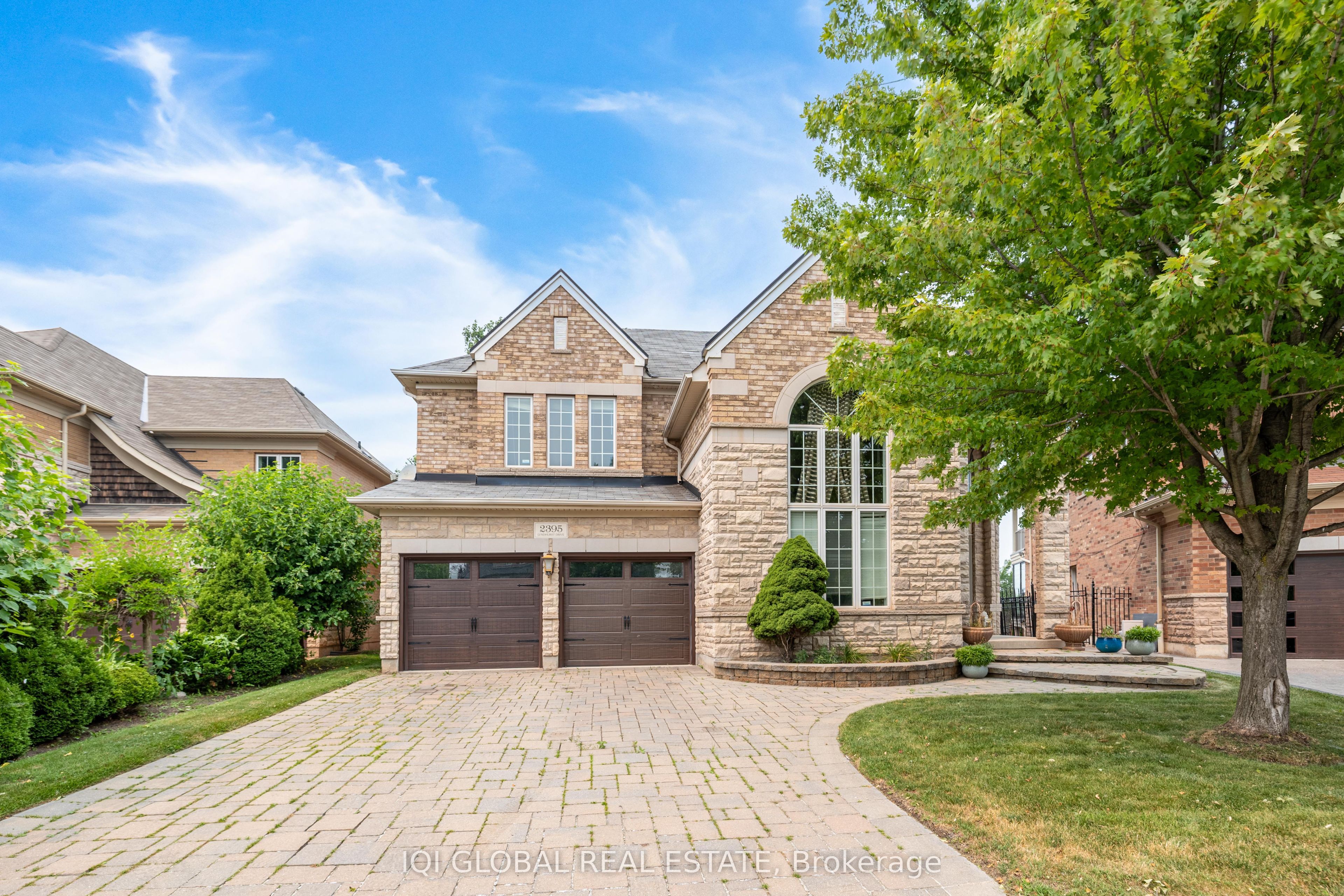 2395 Lyndhurst Drive, Oakville, ON L6H 7V7