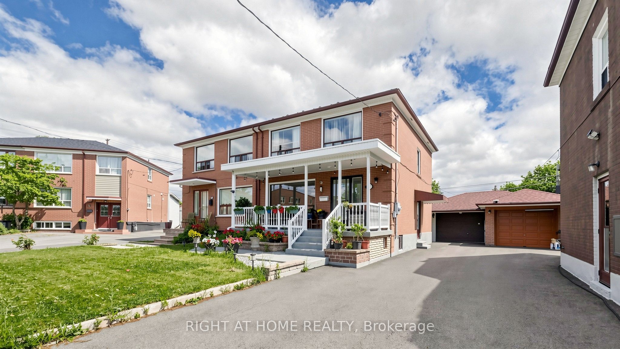 22 Brigham Court, Toronto, ON M9W 1T8