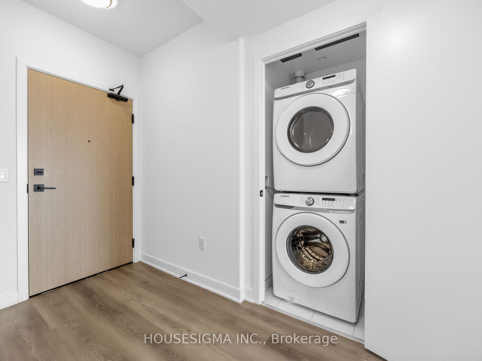 36 Zorra Street 1907, Toronto, ON M8Z 0G5 photo 5