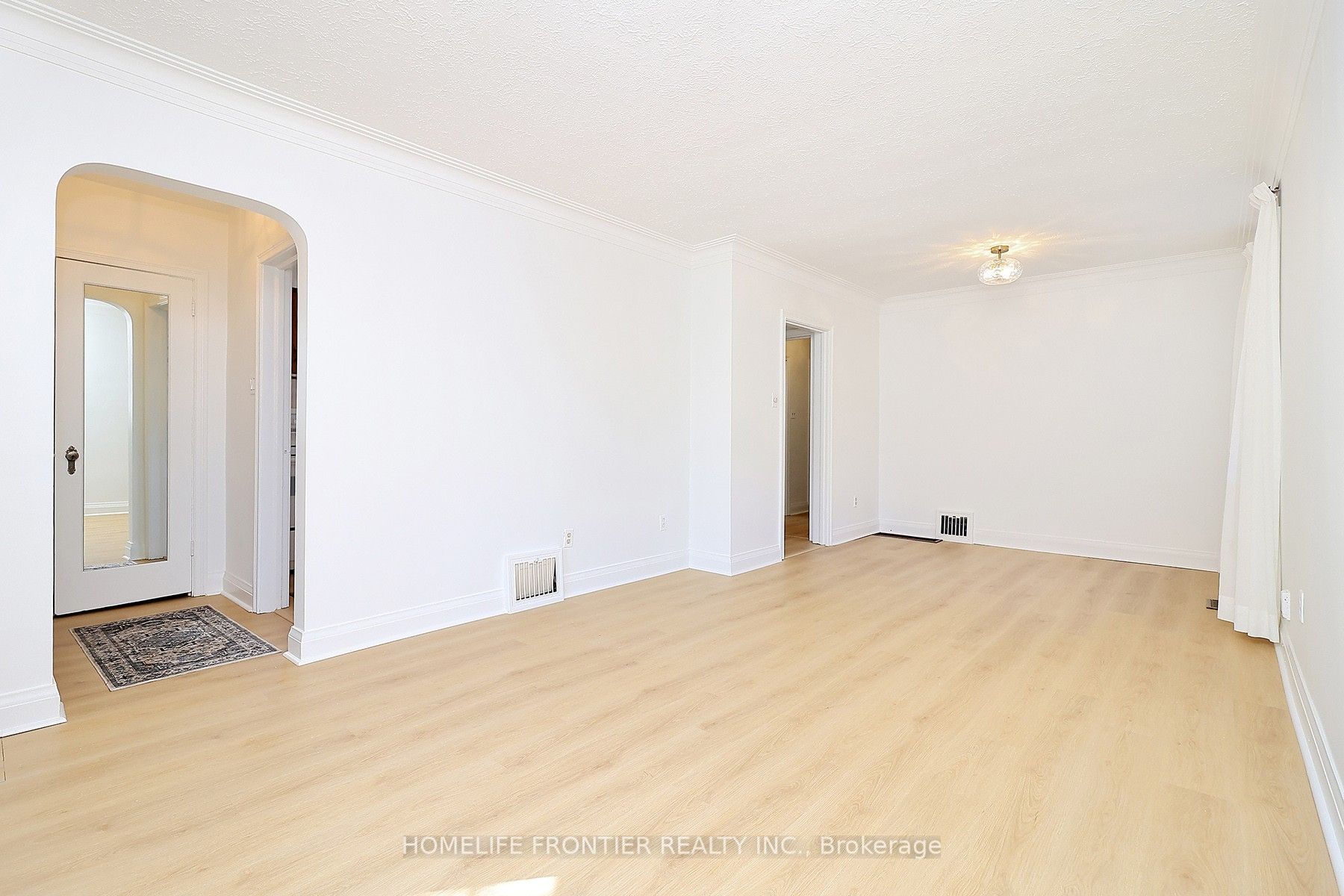 132 Wesley Street, Toronto, ON M8Y 2X1 photo 2