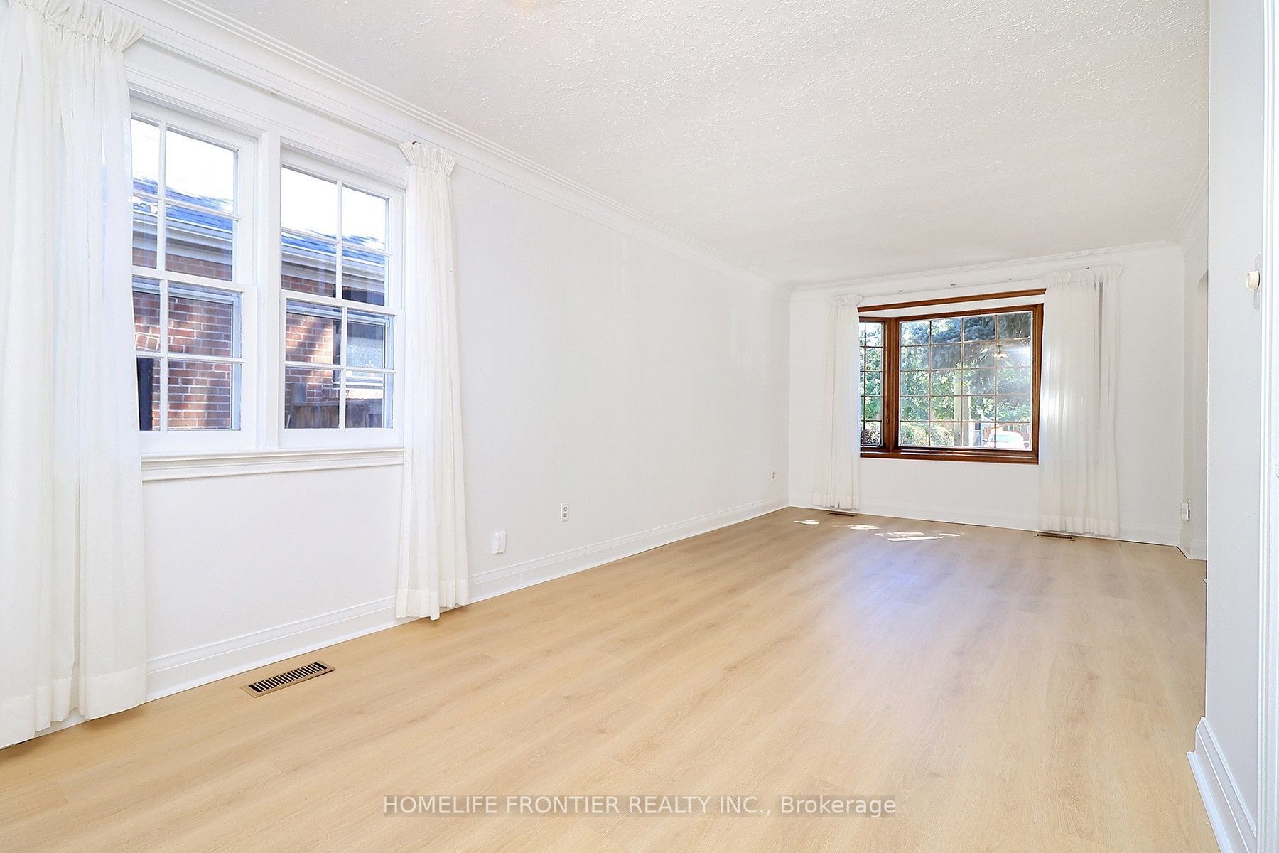 132 Wesley Street, Toronto, ON M8Y 2X1 photo 4