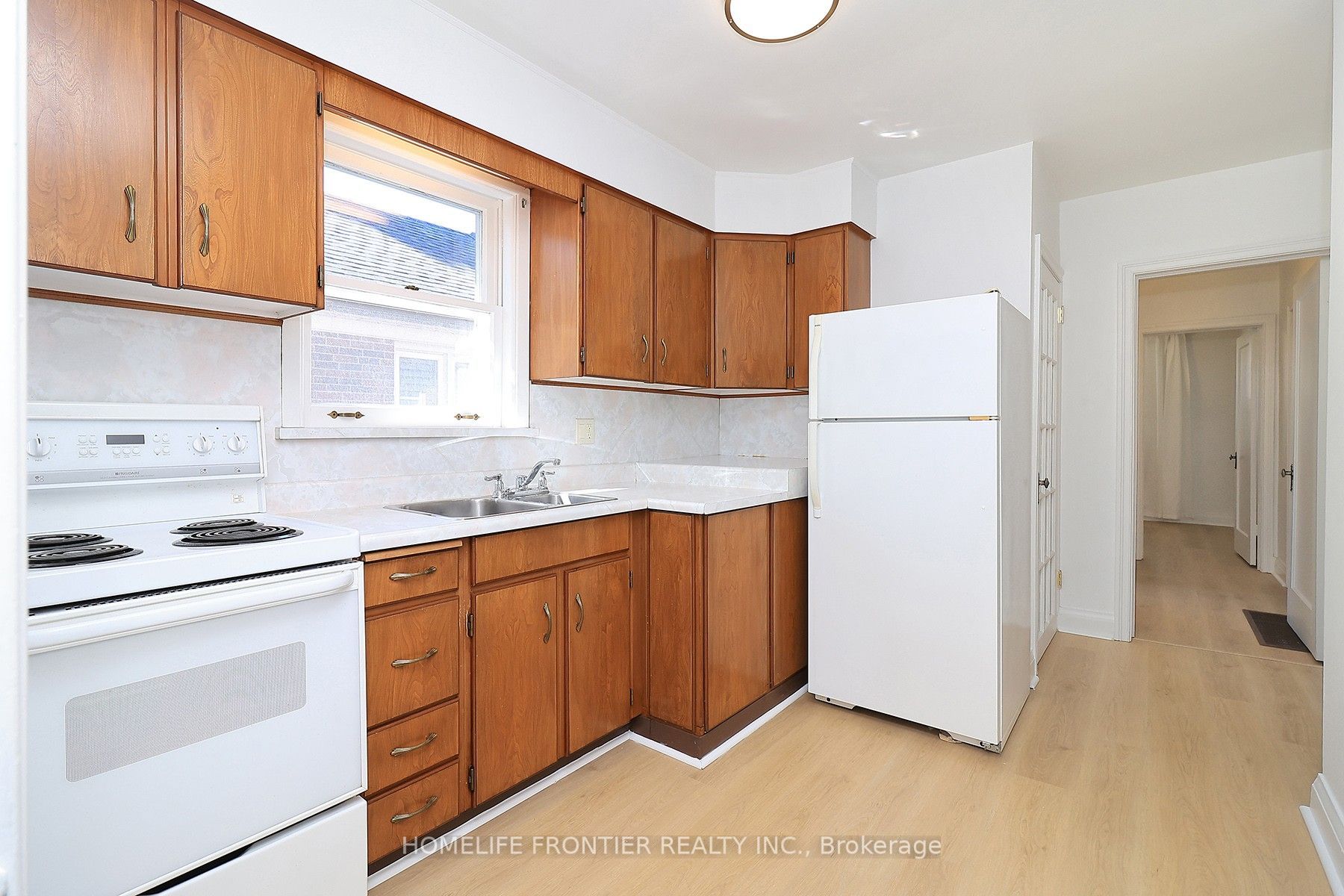 132 Wesley Street, Toronto, ON M8Y 2X1 photo 5