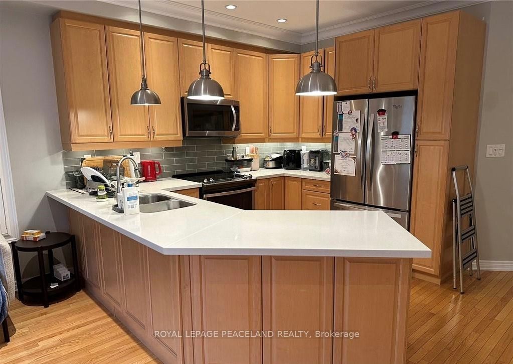 2396 Wasaga Drive, Oakville, ON L6H 0B8 photo 4