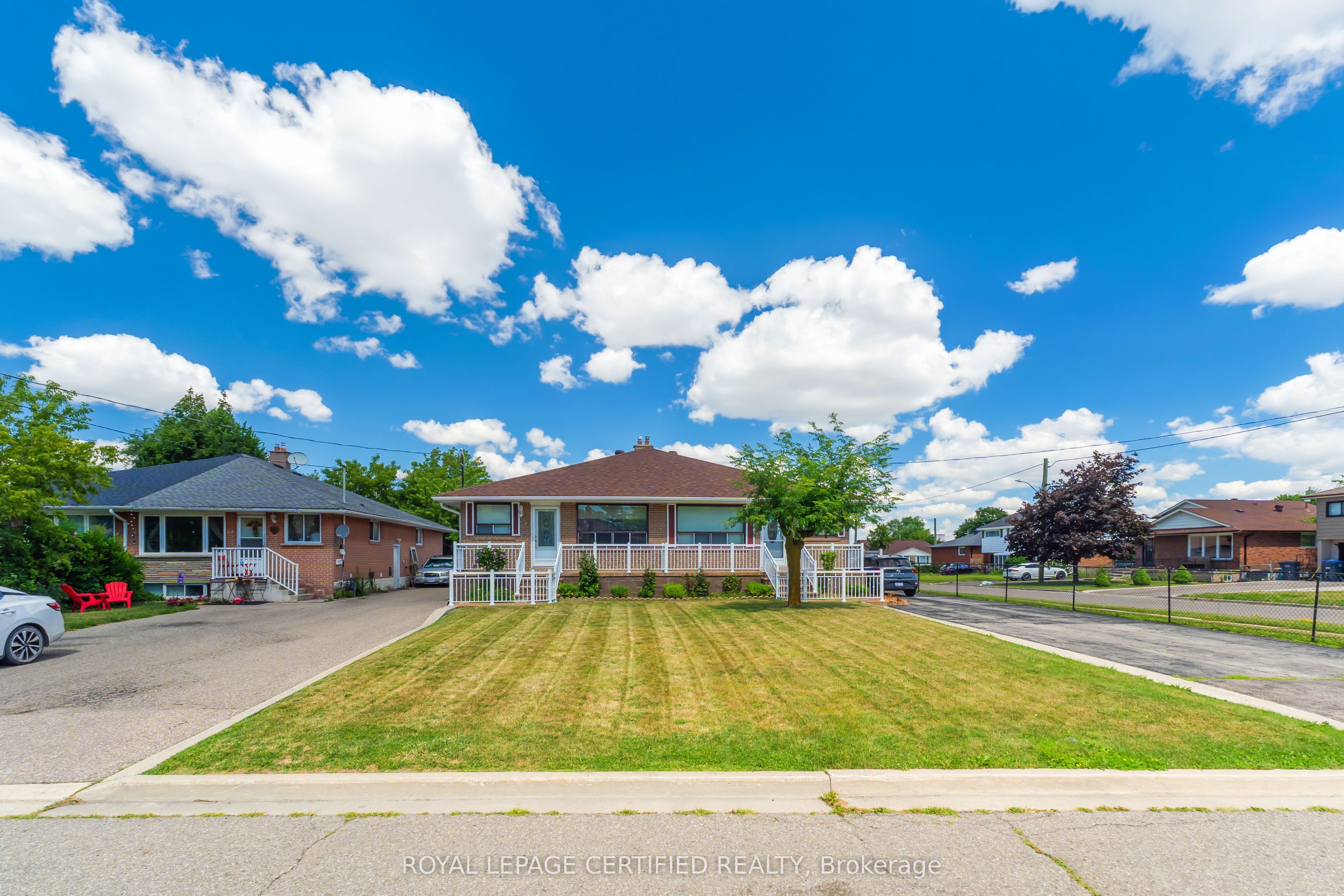 27 Milner Road, Brampton, ON L6W 3A7 photo 2