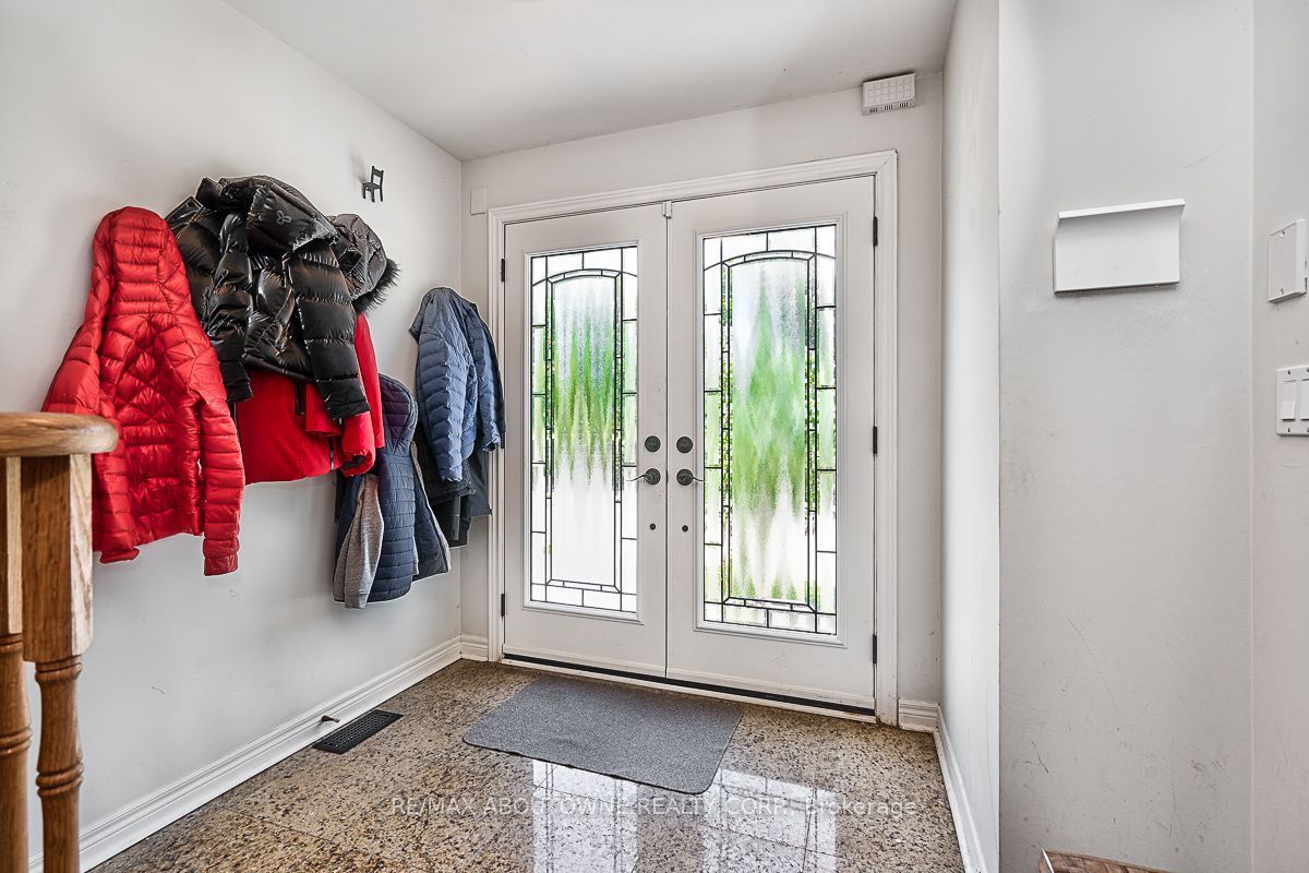 2250 ROCKINGHAM Drive 41, Oakville, ON L6H 6J3 photo 3