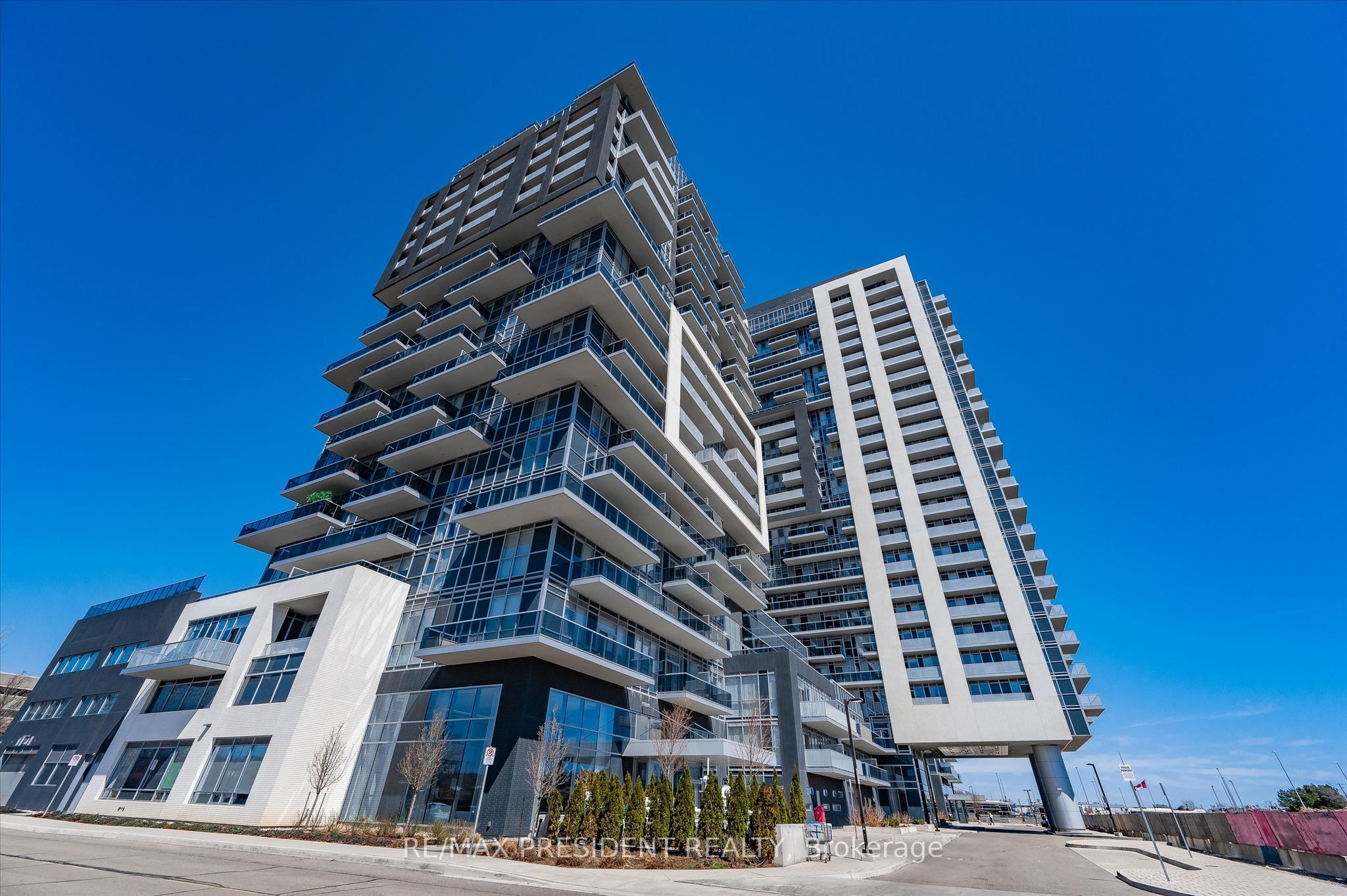 2087 Fairview Street 1401, Burlington, ON L7R 0E5