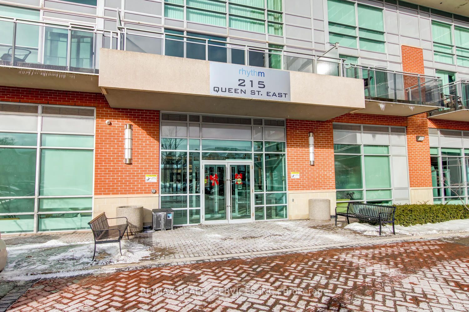 215 Queen Street E 1103, Brampton, ON L6W 0A9 photo 3