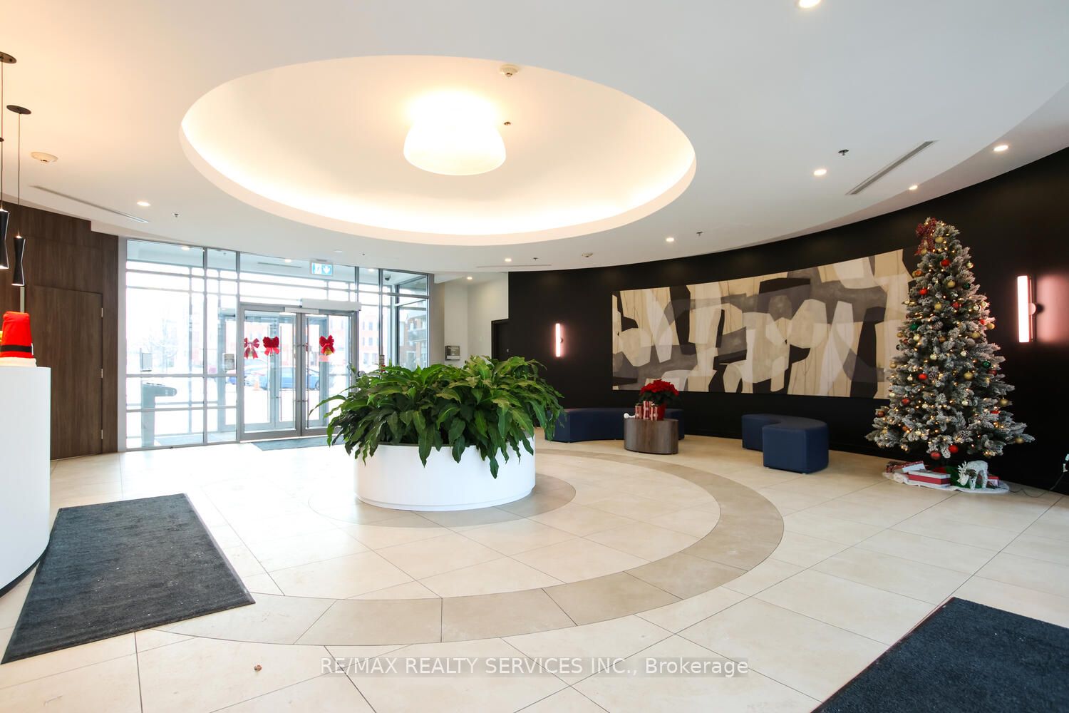 215 Queen Street E 1103, Brampton, ON L6W 0A9 photo 4