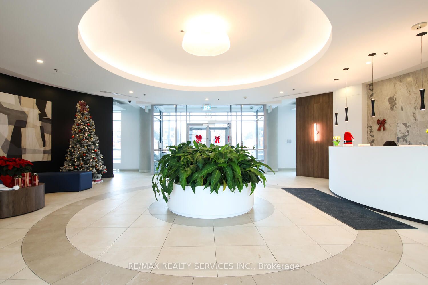 215 Queen Street E 1103, Brampton, ON L6W 0A9 photo 5