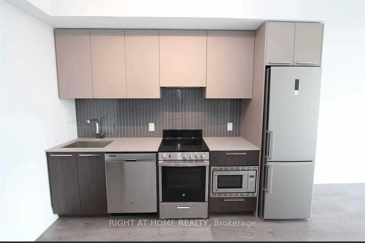 20 Brin Drive 413, Toronto, ON M8X 0B2 photo 3
