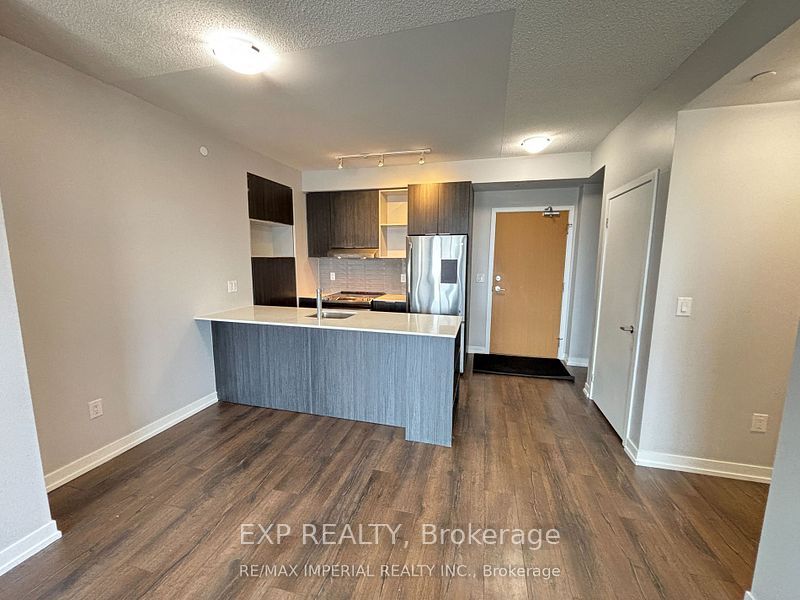 2520 Eglinton Avenue W 1212, Mississauga, ON L5M 0Y4 photo 4