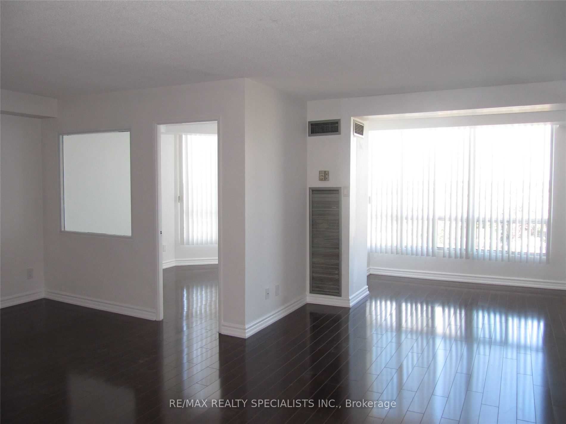 155 Hillcrest Avenue 1208, Mississauga, ON L5B 3Z2 photo 3