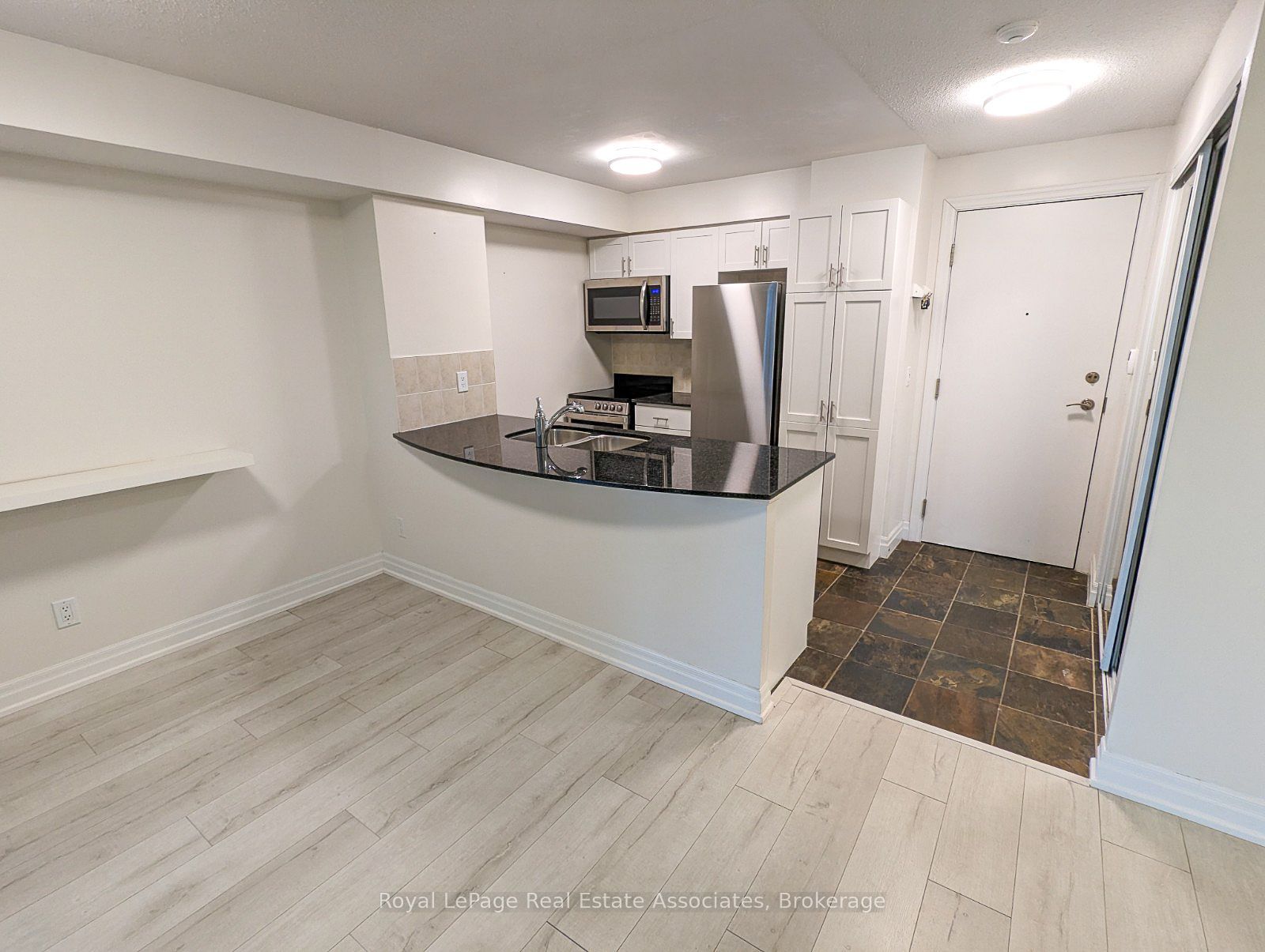 2121 Lake Shore Boulevard W 509, Toronto, ON M8V 4E9 photo 5