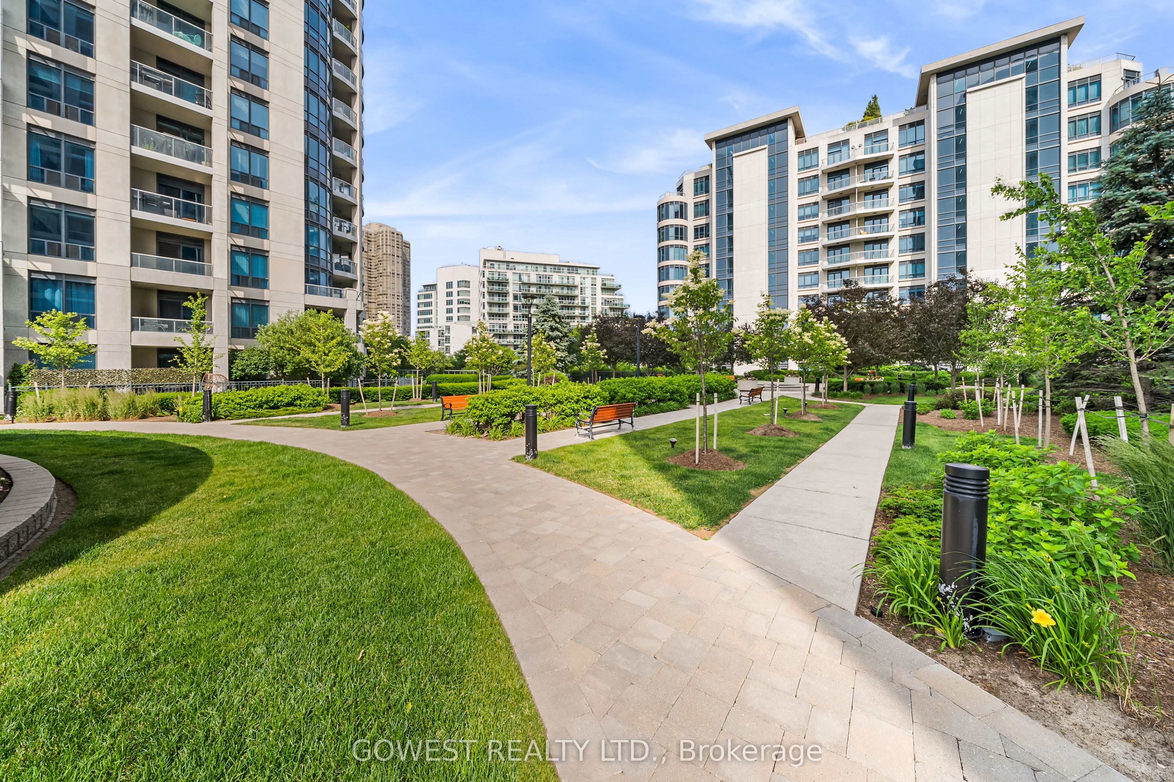 2095 Lake Shore Boulevard W 318, Toronto, ON M8V 4G4 photo 5