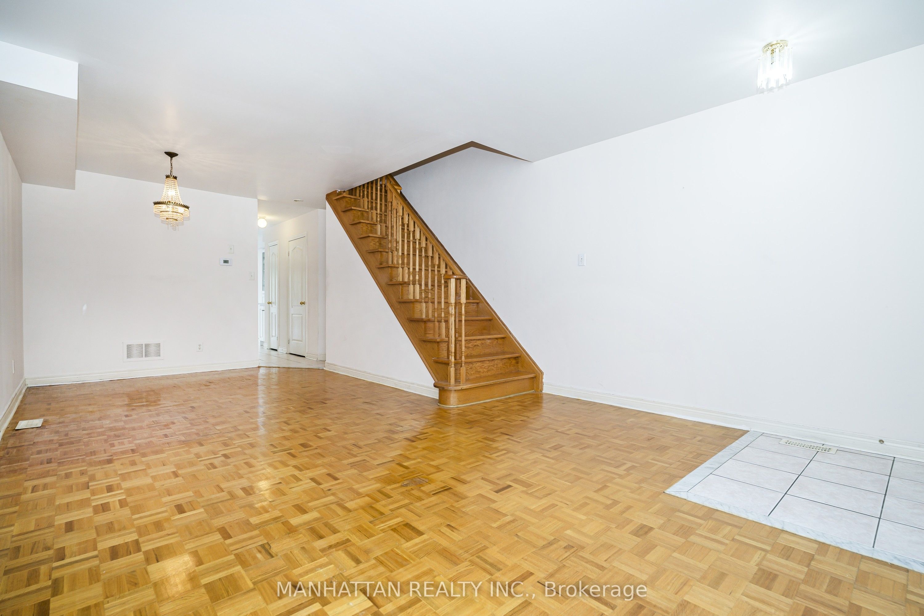 1220 Weston Road, Toronto, ON M6M 4P4 photo 4