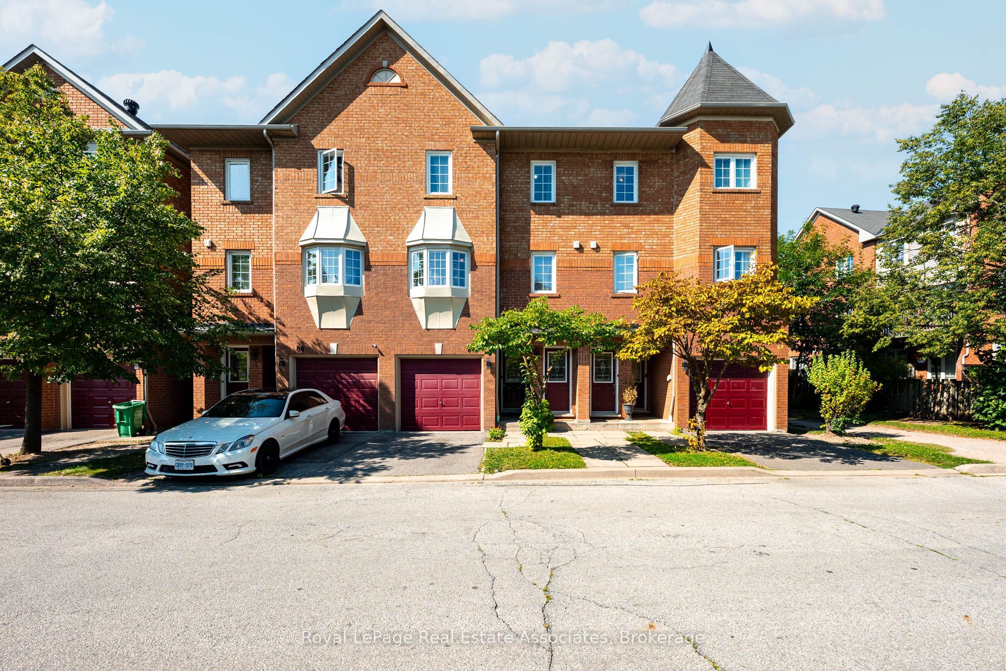 6950 Tenth Line W 87, Mississauga, ON L5N 6Y1 photo 2