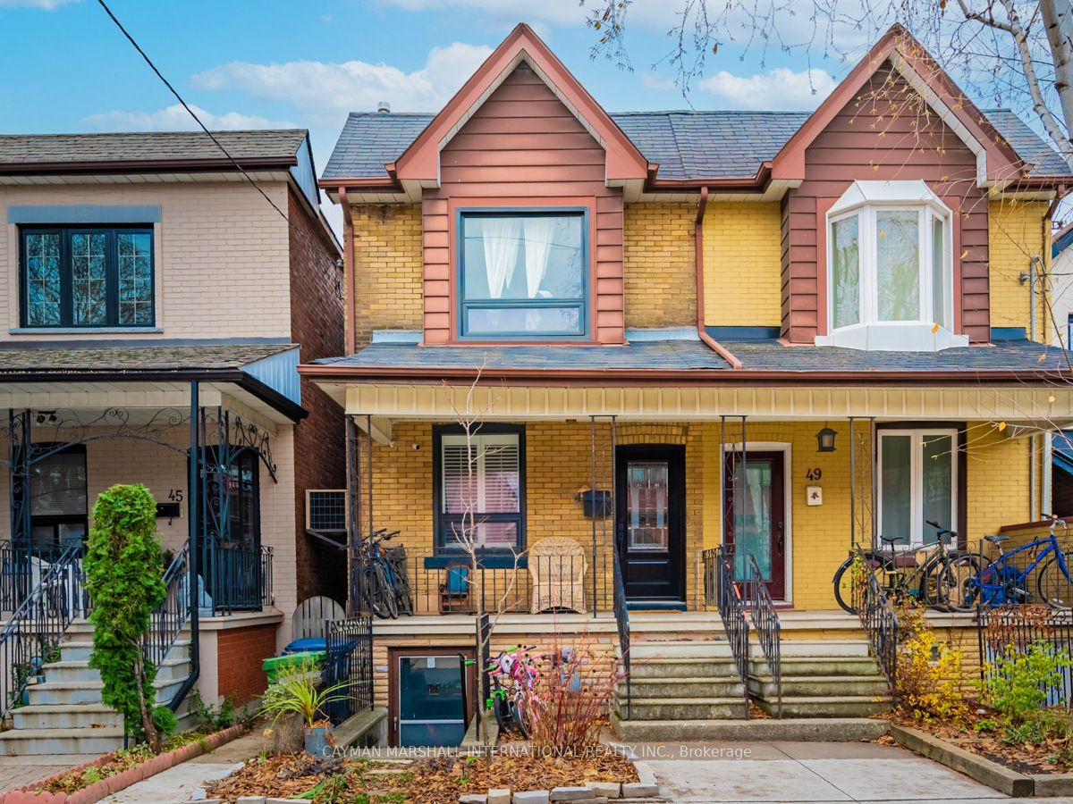 47 Burnfield Avenue, Toronto, ON M6G 1Y4 photo 2