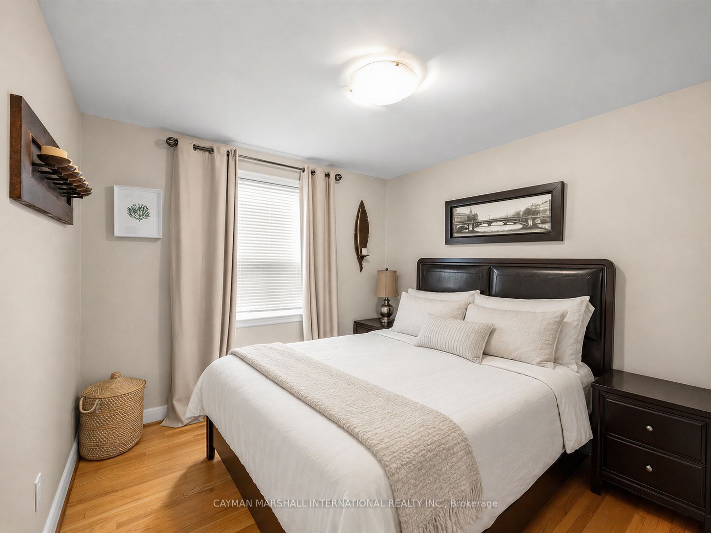 27 Maple Avenue N, Mississauga, ON L5H 2R9 photo 4
