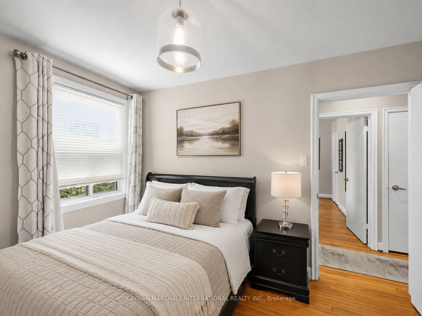 27 Maple Avenue N, Mississauga, ON L5H 2R9 photo 5