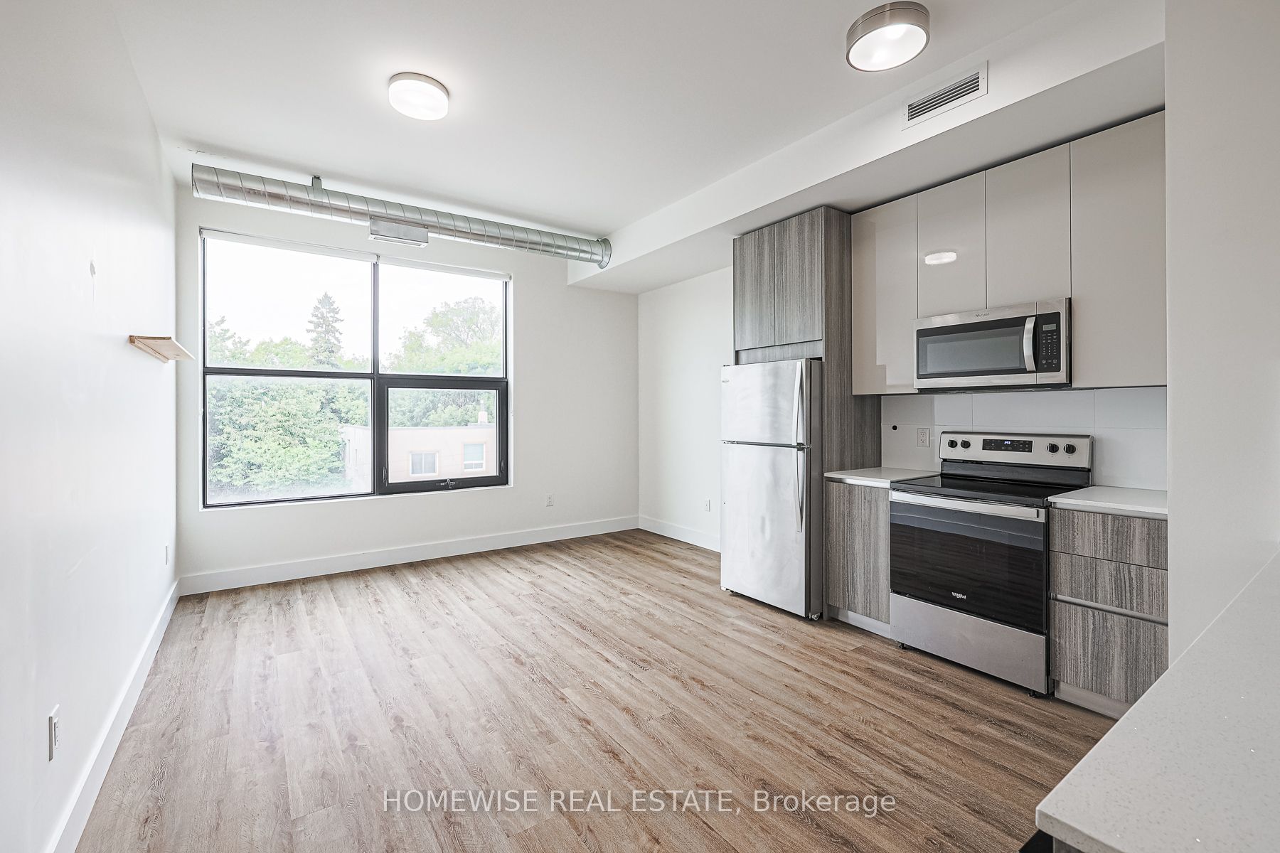 3020 Dundas Street W 204, Toronto, ON M6P 1Z3 photo 4