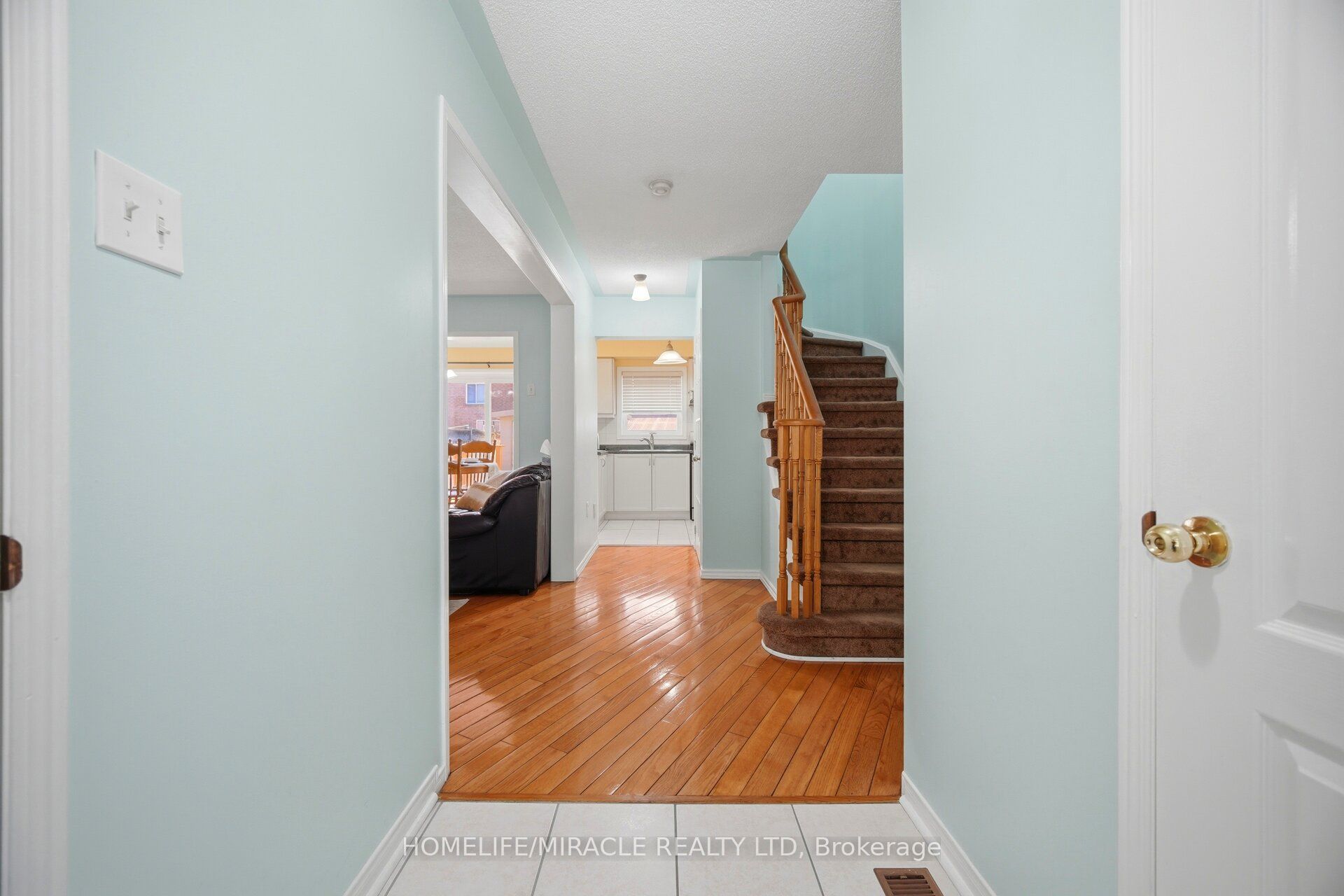 31 Larkspur Road, Brampton, ON L6R 1W8 photo 4