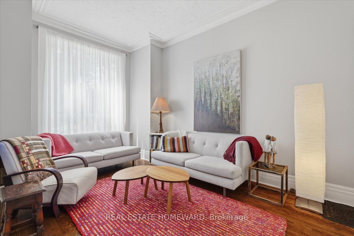 31 Sorauren Avenue, Toronto, ON M6R 2C8 photo 5