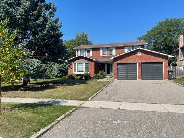 743 Fieldstone Road, Mississauga, ON L5C 3K7