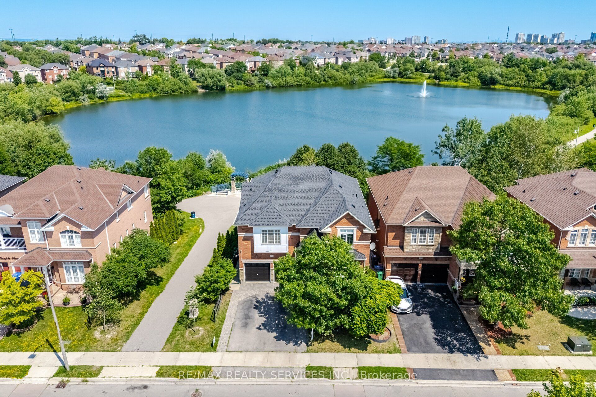 35 Stoneylake Avenue, Brampton, ON L6V 4R1 photo 4