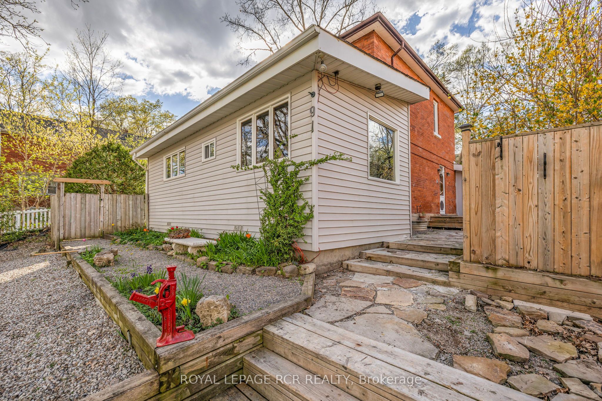 91 King Street W, Caledon, ON L7E 1A2 photo 3
