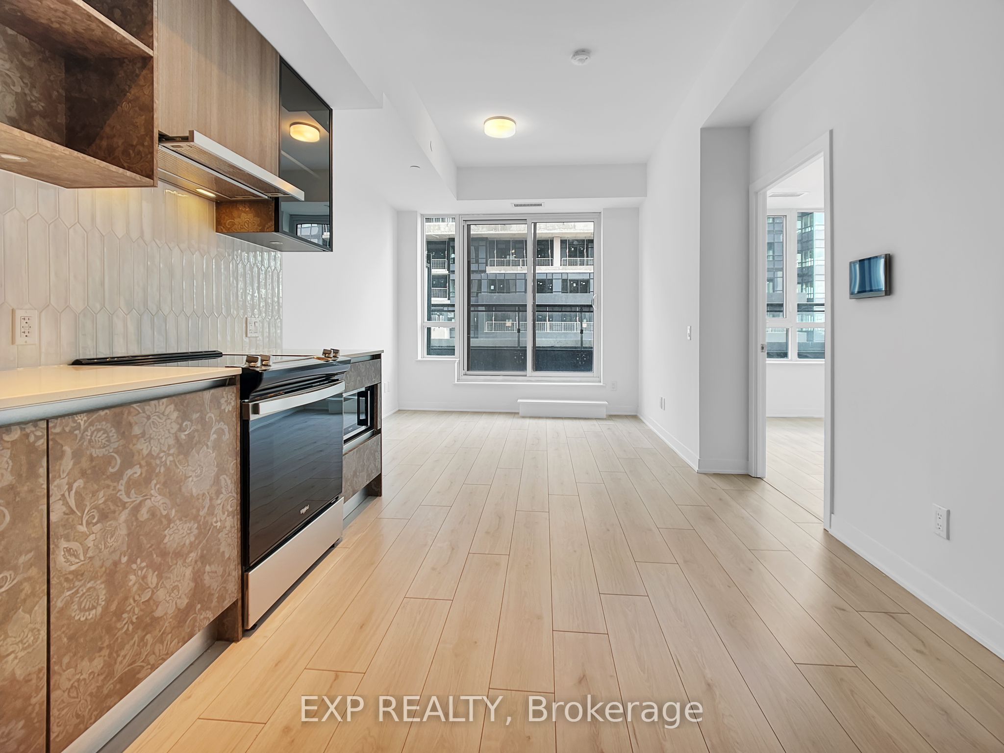 405 Dundas Street W 322, Oakville, ON L6M 5P9