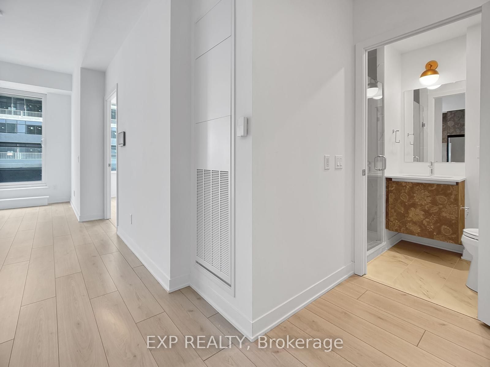 405 Dundas Street W 322, Oakville, ON L6M 5P9 photo 5