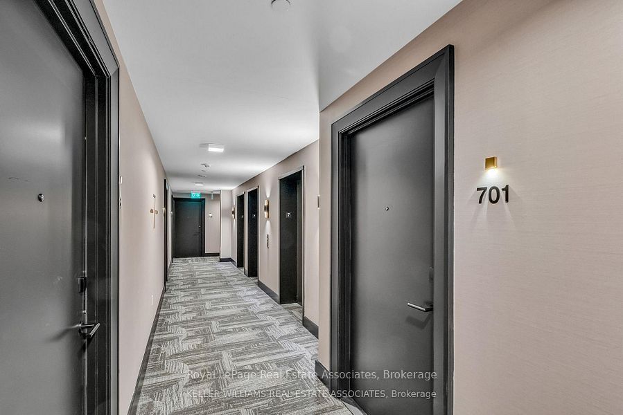 2343 Khalsa Gate 701, Oakville, ON L6M 5R6 photo 5