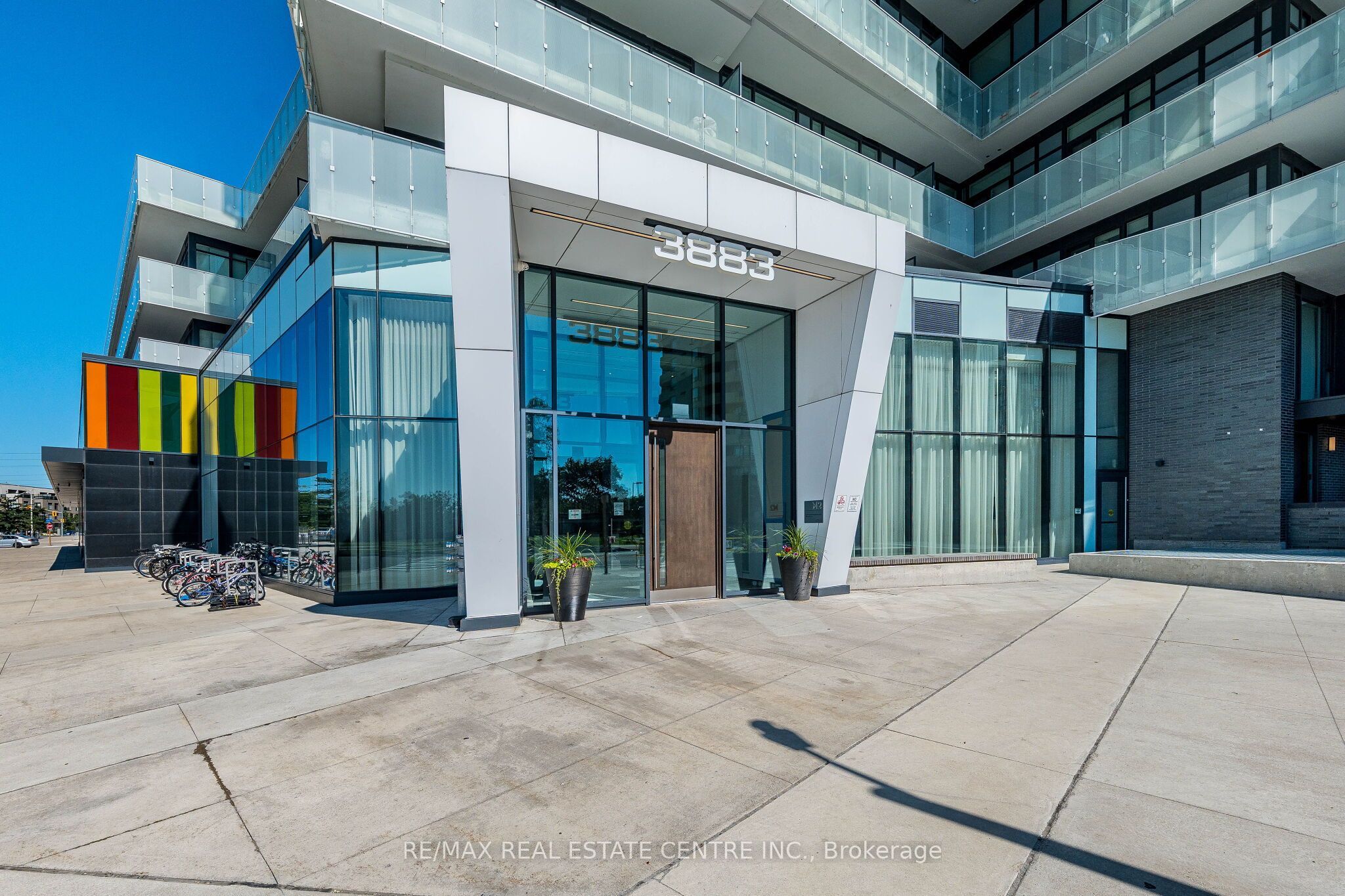 3883 Quartz Road, Mississauga, ON L5B 0M4 photo 2