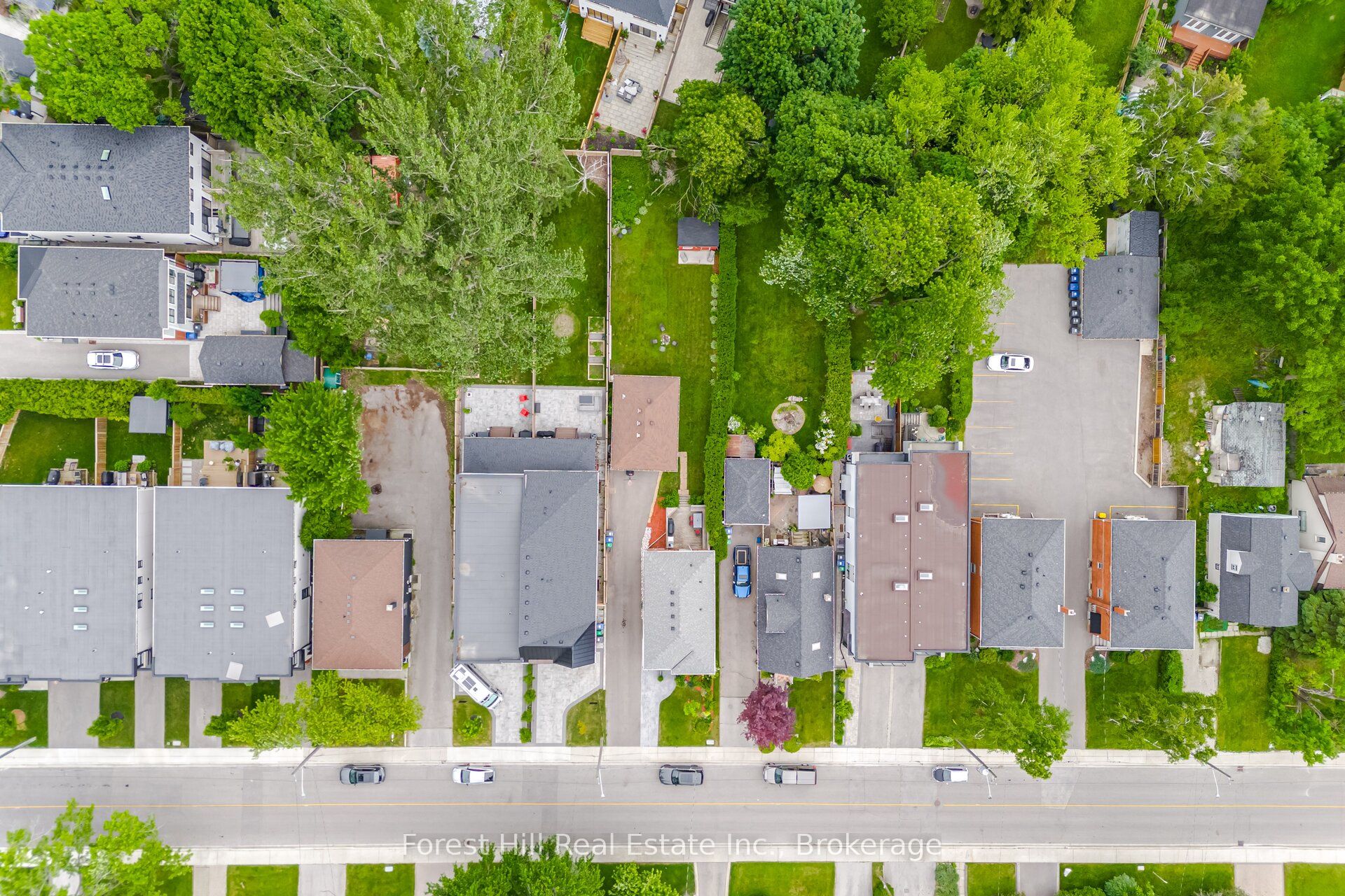 39 Broadview Avenue, Mississauga, ON L5H 2S8 photo 5