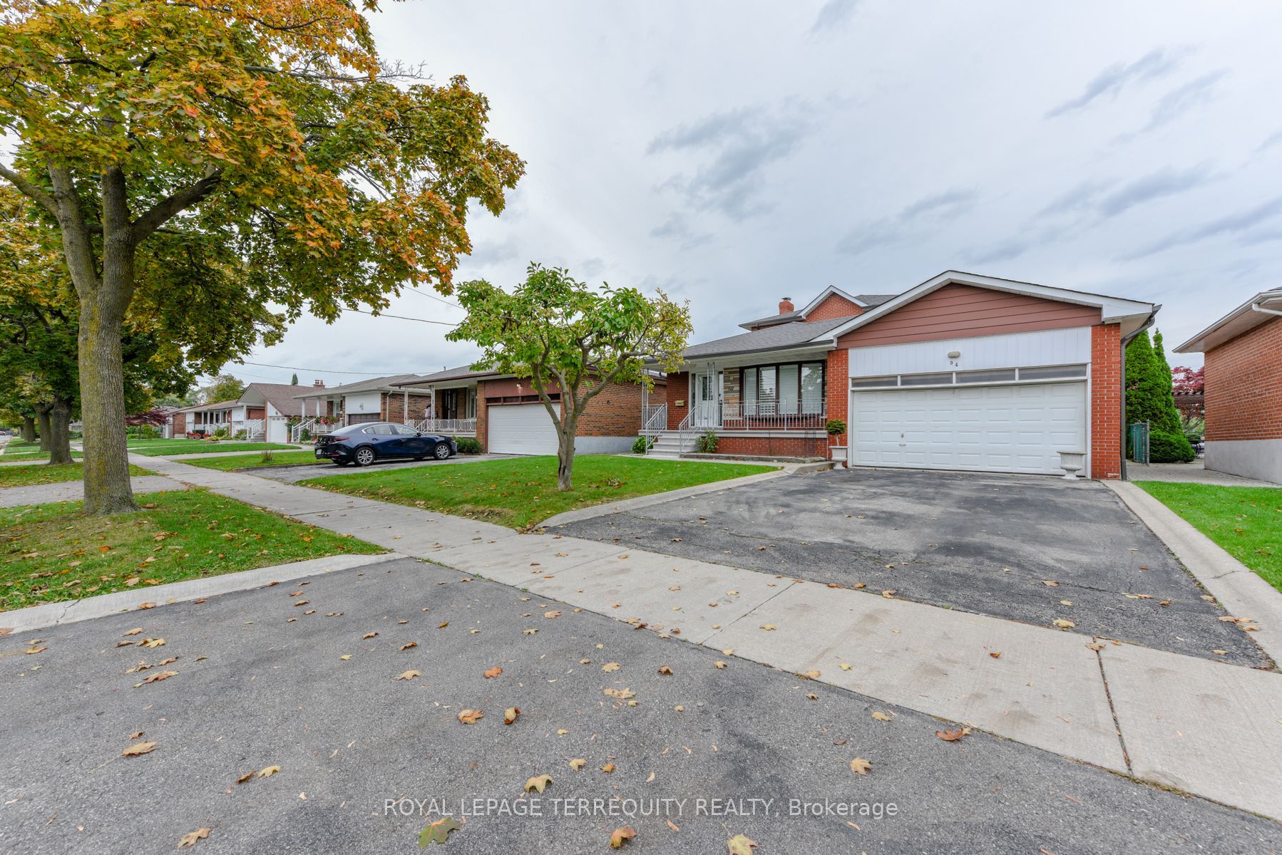 94 Melbert Road, Toronto, ON M9C 3R1