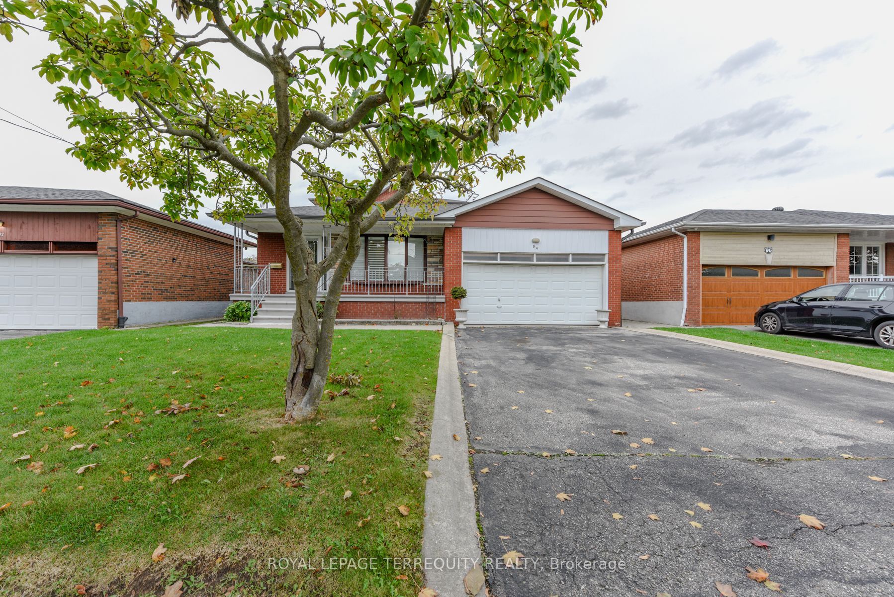 94 Melbert Road, Toronto, ON M9C 3R1 photo 2