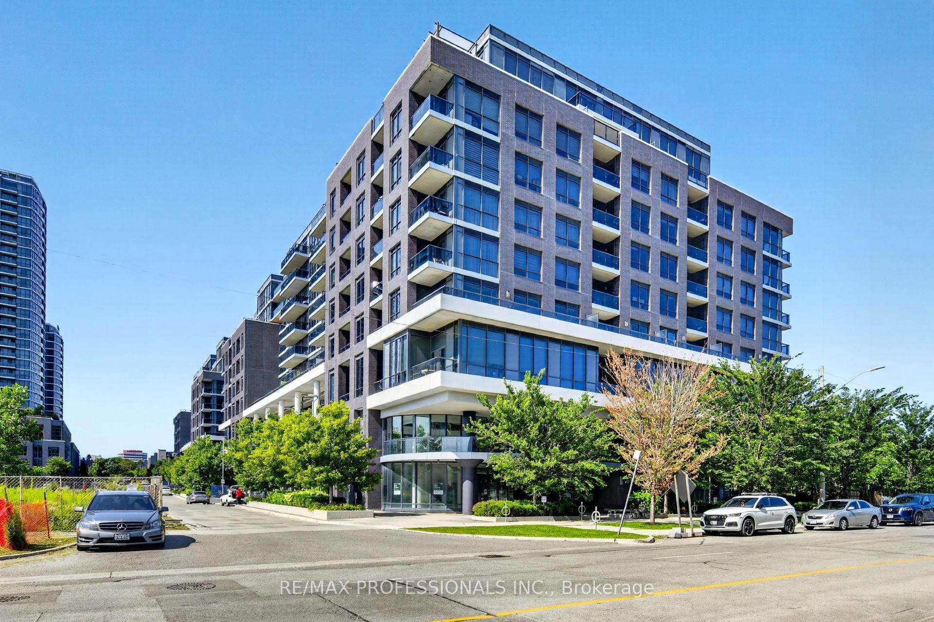 10 Gibbs Road 406, Toronto, ON M9B 0E2 photo 2