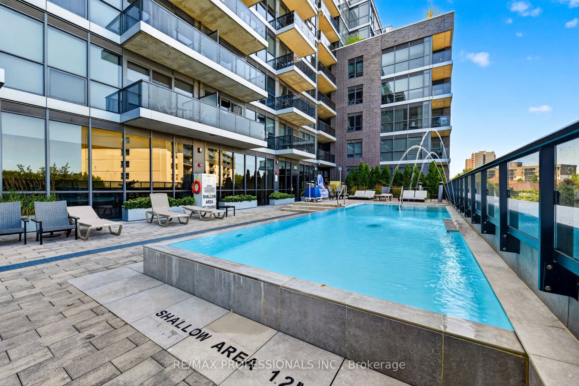 10 Gibbs Road 406, Toronto, ON M9B 0E2 photo 3